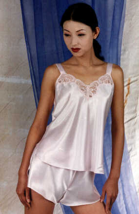 wga3002.jpg (23562 bytes)